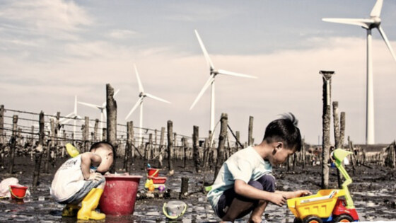 F5526952-A19C-436B-A6C2-D4CF4BE77F11