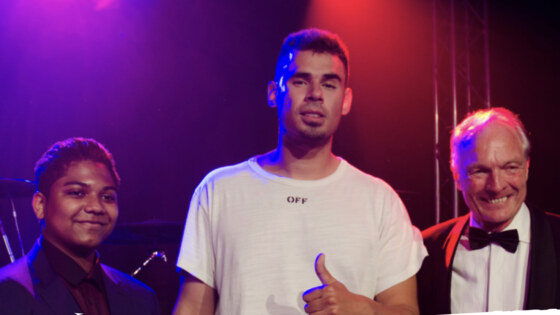 DCDED101-4DFF-439B-92B9-AE4C02D52785