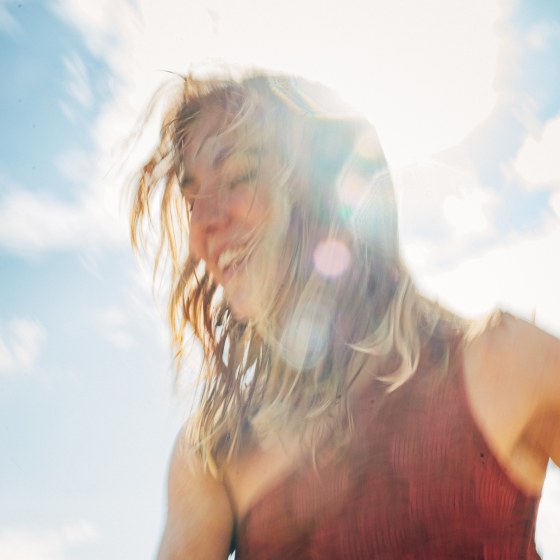 Nienke Leone–Precies Waar Ik Moet Zijn – Artwork – RubyDijt